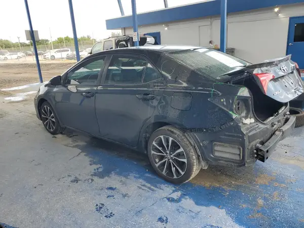 5YFBURHE2JP755353 2018 TOYOTA COROLLA - Image 2