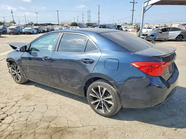 5YFBURHE2JP756227 2018 TOYOTA COROLLA - Image 2