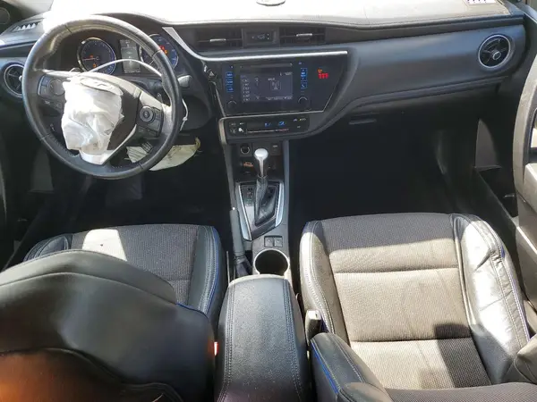 5YFBURHE2JP756227 2018 TOYOTA COROLLA - Image 8
