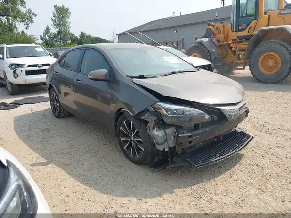 5YFBURHE2JP758382 2018 TOYOTA COROLLA - Image 1