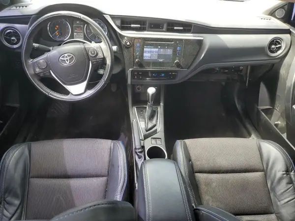 5YFBURHE2JP758821 2018 TOYOTA COROLLA - Image 8