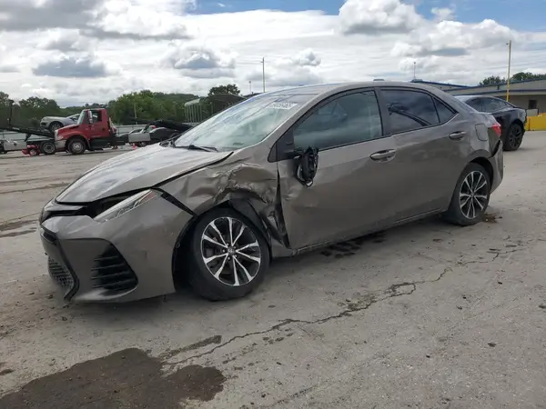 5YFBURHE2JP759399 2018 TOYOTA COROLLA - Image 1