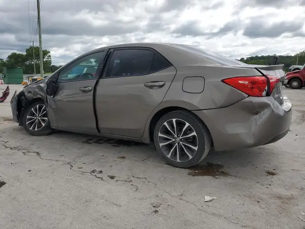 5YFBURHE2JP759399 2018 TOYOTA COROLLA - Image 2