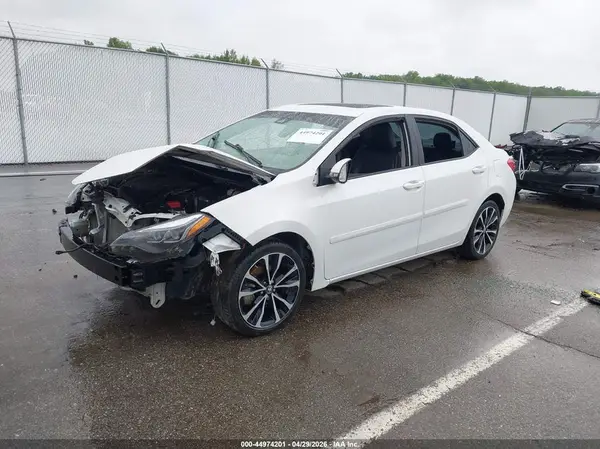 5YFBURHE2JP762190 2018 TOYOTA COROLLA - Image 2