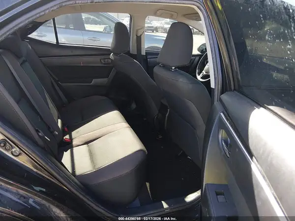 5YFBURHE2JP763839 2018 TOYOTA COROLLA - Image 8