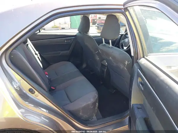 5YFBURHE2JP764120 2018 TOYOTA COROLLA - Image 8
