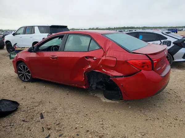 5YFBURHE2JP766773 2018 TOYOTA COROLLA - Image 2