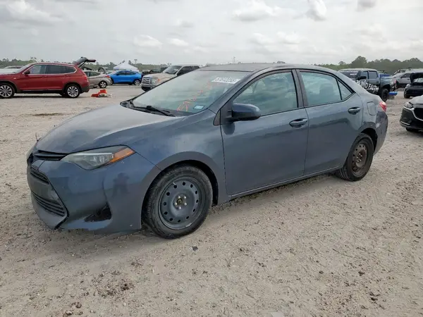 5YFBURHE2JP766871 2018 TOYOTA COROLLA - Image 1