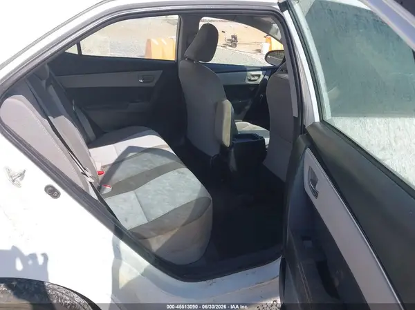 5YFBURHE2JP768572 2018 TOYOTA COROLLA - Image 8