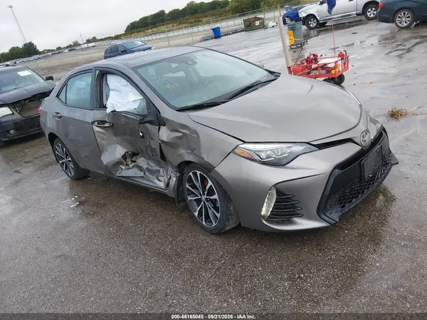 5YFBURHE2JP768720 2018 TOYOTA COROLLA - Image 1