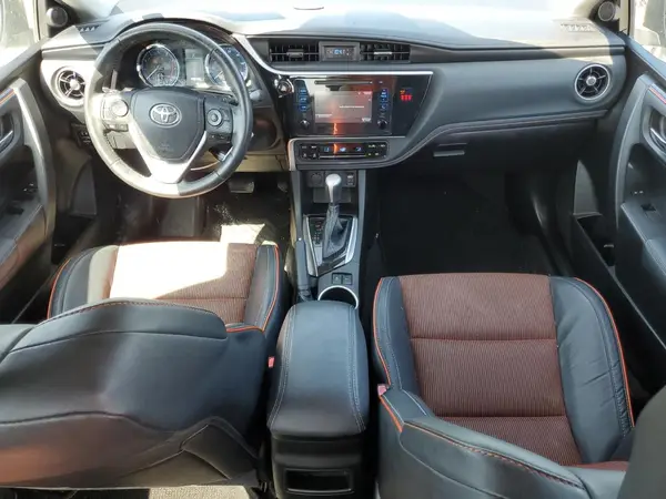 5YFBURHE2JP769074 2018 TOYOTA COROLLA - Image 8