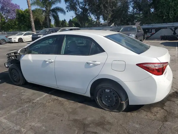 5YFBURHE2JP769446 2018 TOYOTA COROLLA - Image 2