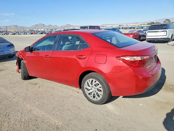 5YFBURHE2JP769978 2018 TOYOTA COROLLA - Image 2
