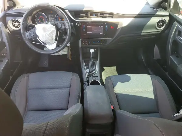 5YFBURHE2JP770838 2018 TOYOTA COROLLA - Image 8