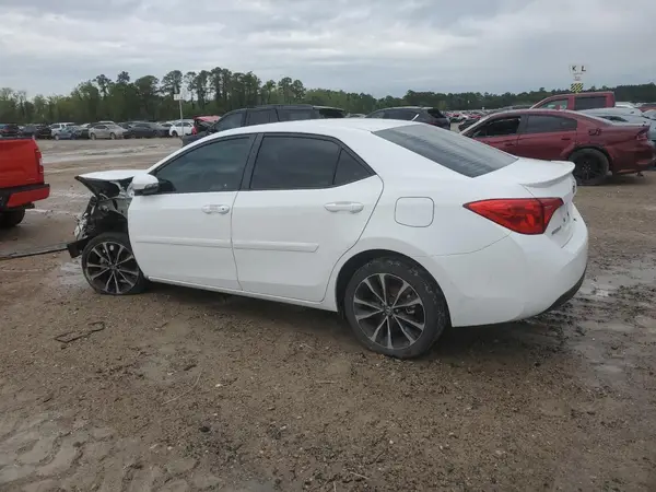 5YFBURHE2JP771309 2018 TOYOTA COROLLA - Image 2