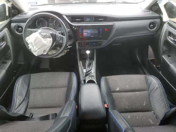 5YFBURHE2JP771309 2018 TOYOTA COROLLA - Image 8