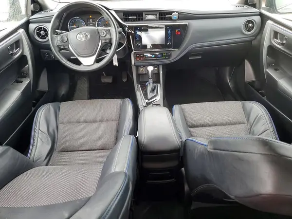 5YFBURHE2JP772086 2018 TOYOTA COROLLA - Image 8