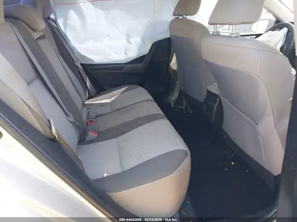 5YFBURHE2JP775036 2018 TOYOTA COROLLA - Image 8