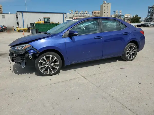5YFBURHE2JP775988 2018 TOYOTA COROLLA - Image 1