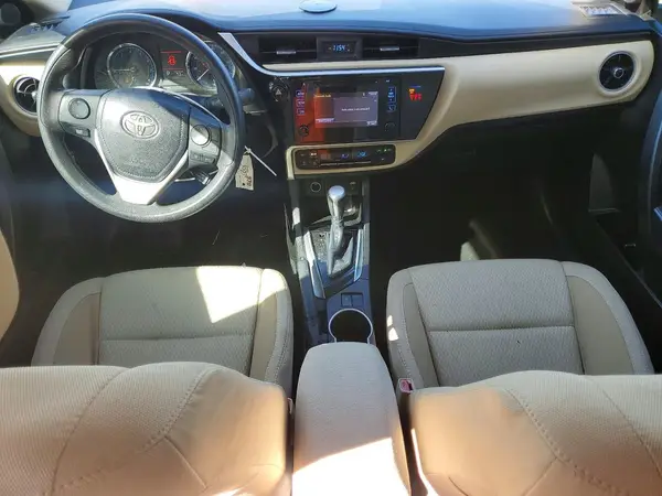 5YFBURHE2JP776817 2018 TOYOTA COROLLA - Image 8