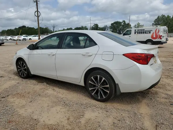 5YFBURHE2JP778311 2018 TOYOTA COROLLA - Image 2