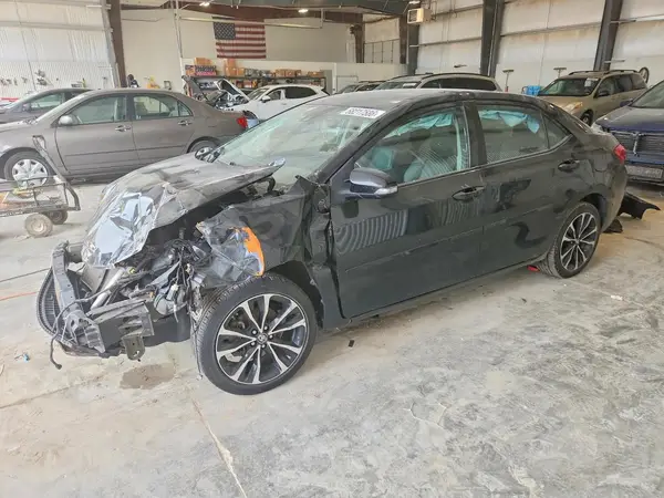 5YFBURHE2JP779331 2018 TOYOTA COROLLA - Image 1