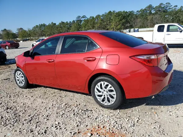 5YFBURHE2JP780561 2018 TOYOTA COROLLA - Image 2
