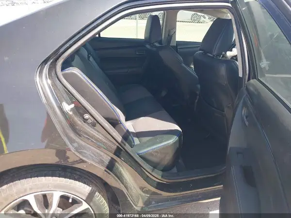 5YFBURHE2JP780768 2018 TOYOTA COROLLA - Image 8