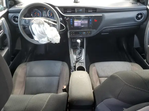 5YFBURHE2JP783783 2018 TOYOTA COROLLA - Image 8
