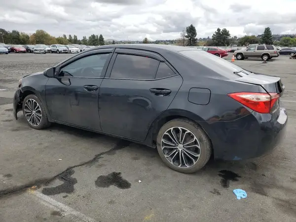 5YFBURHE2JP784948 2018 TOYOTA COROLLA - Image 2
