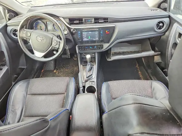 5YFBURHE2JP785632 2018 TOYOTA COROLLA - Image 8