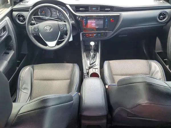 5YFBURHE2JP785775 2018 TOYOTA COROLLA - Image 8