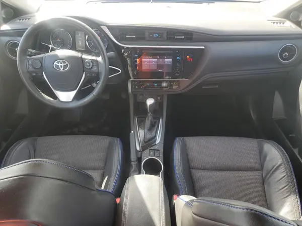 5YFBURHE2JP786229 2018 TOYOTA COROLLA - Image 8