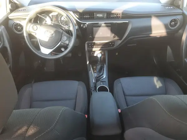 5YFBURHE2JP788174 2018 TOYOTA COROLLA - Image 8