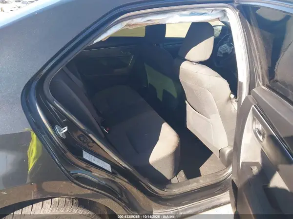 5YFBURHE2JP788241 2018 TOYOTA COROLLA - Image 8