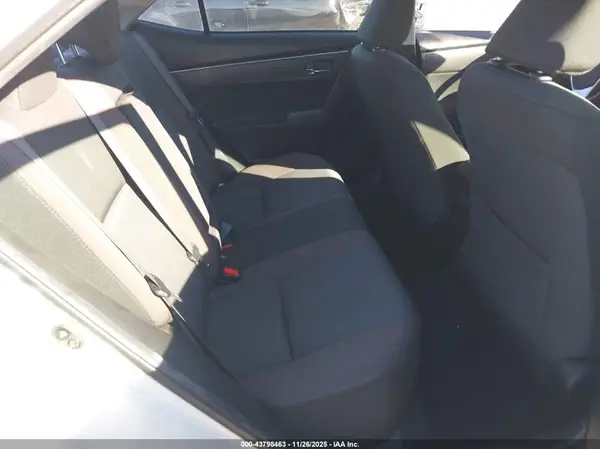 5YFBURHE2JP788708 2018 TOYOTA COROLLA - Image 8