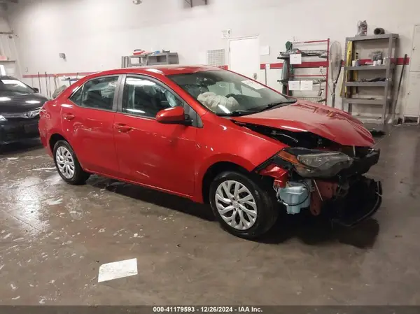 5YFBURHE2JP791608 2018 TOYOTA COROLLA - Image 1