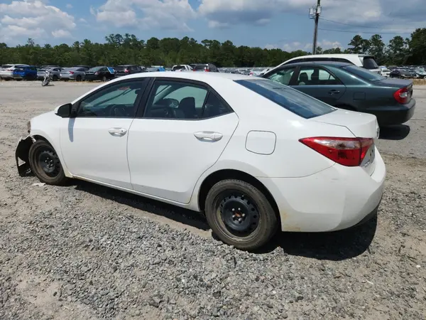 5YFBURHE2JP791947 2018 TOYOTA COROLLA - Image 2