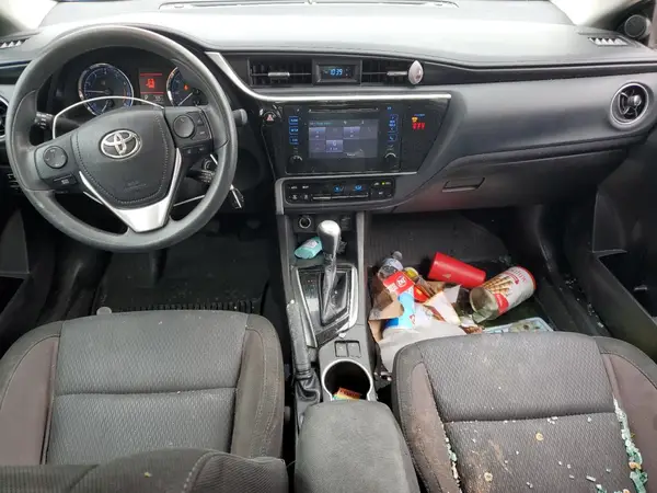 5YFBURHE2JP792712 2018 TOYOTA COROLLA - Image 8