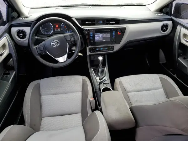 5YFBURHE2JP792919 2018 TOYOTA COROLLA - Image 8