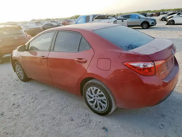 5YFBURHE2JP793603 2018 TOYOTA COROLLA - Image 2