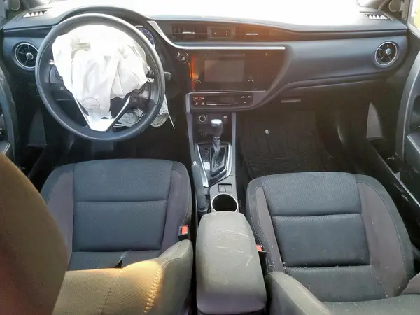 5YFBURHE2JP793603 2018 TOYOTA COROLLA - Image 8