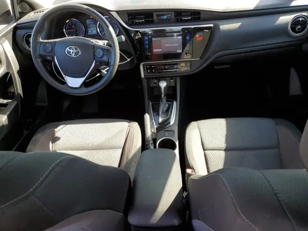 5YFBURHE2JP794993 2018 TOYOTA COROLLA - Image 8