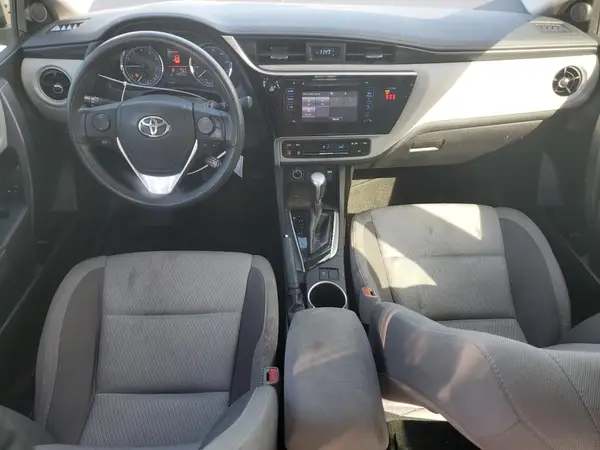 5YFBURHE2JP795075 2018 TOYOTA COROLLA - Image 8