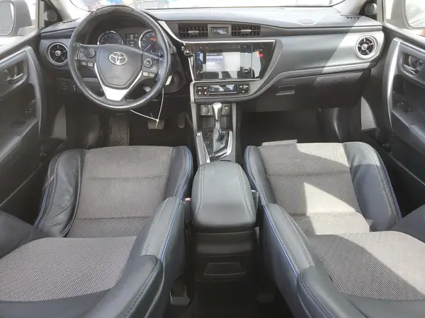 5YFBURHE2JP795576 2018 TOYOTA COROLLA - Image 8