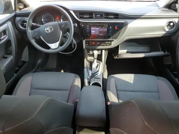 5YFBURHE2JP797120 2018 TOYOTA COROLLA - Image 8