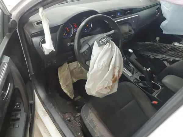 5YFBURHE2JP798526 2018 TOYOTA COROLLA - Image 8