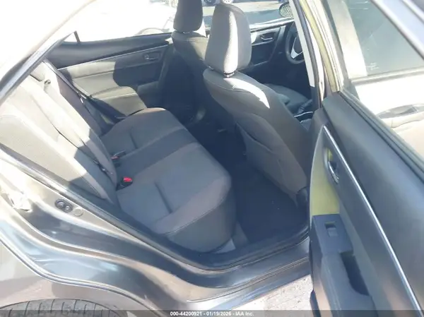 5YFBURHE2JP799594 2018 TOYOTA COROLLA - Image 8