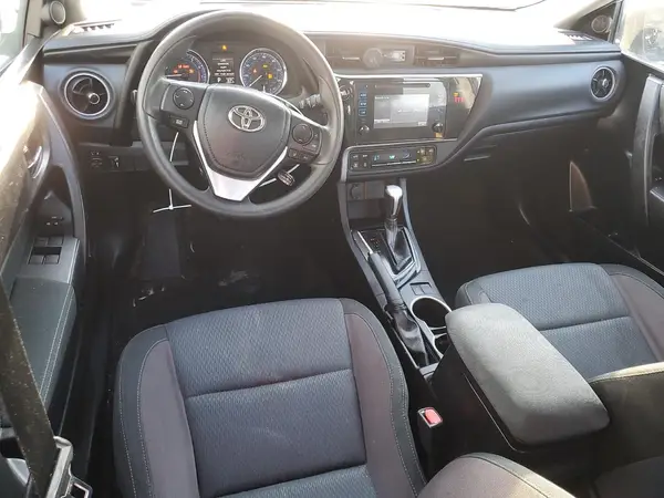 5YFBURHE2JP799742 2018 TOYOTA COROLLA - Image 8