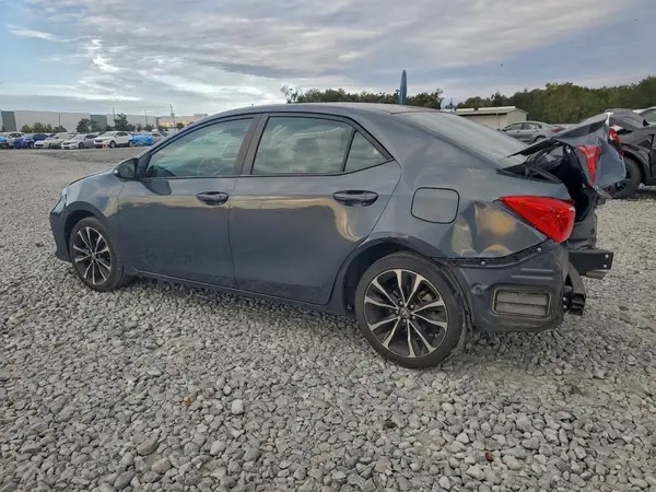5YFBURHE2JP800193 2018 TOYOTA COROLLA - Image 2
